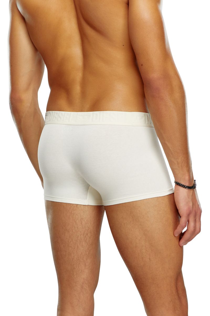 00ST3V_0JGAV_E6822-2