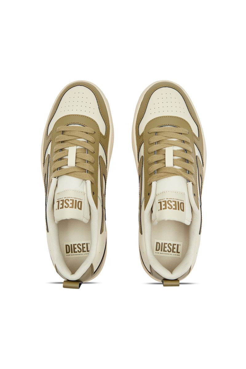 Y03363_P5576_HA708-5