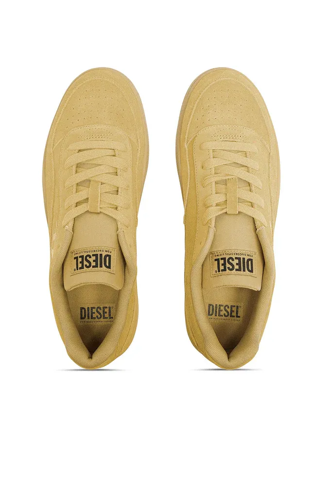 PR21051BI54937_Y03608P7522T2125_Tracker_D_S_Tracker_D_Low_Sneakers_SZ4